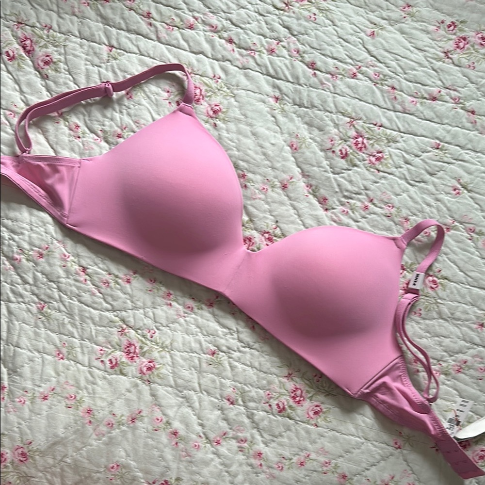 NWT PINK Women's Bra
